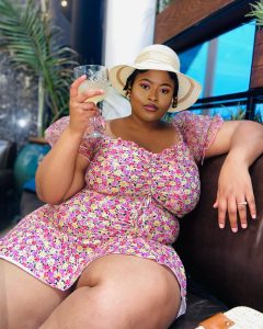 Olivia a sugar lady based in Donholm