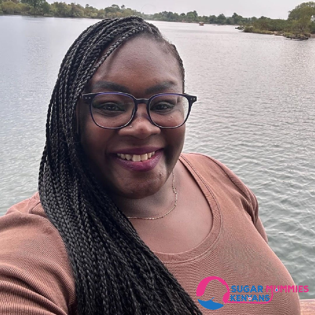 Paula: A Single Woman Seeking a Genuine Connection