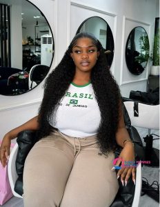 Christine – romantic sugar mummy seeking loving gentleman in his 20s or 30s