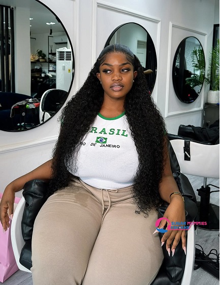 Christine – romantic sugar mummy seeking loving gentleman in his 20s or 30s